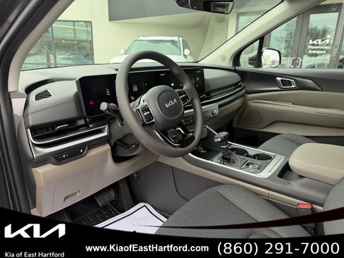 New 2026 Kia Carnival LX FWD image 28