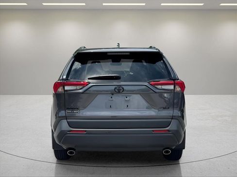 Used 2025 Toyota RAV4 XLE FWD image 4