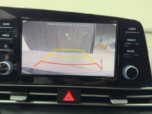 Used 2022 Hyundai Elantra SEL w/ Convenience Package FWD image 33