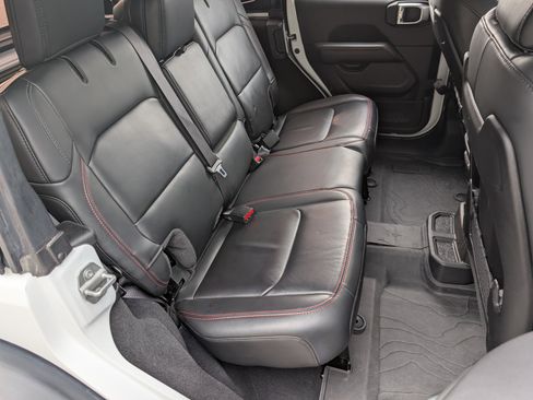 Used 2024 Jeep Wrangler Unlimited Rubicon w/ Convenience Group image 18