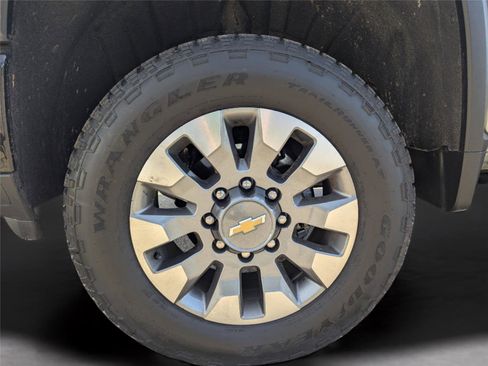 Used 2026 Chevrolet Silverado 2500 Custom w/ Custom Value Package image 27