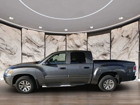 Used 2007 Mitsubishi Raider LS image 3