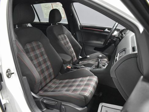 Used 2017 Volkswagen GTI Sport image 14