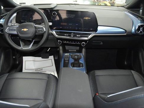 New 2026 Chevrolet Equinox EV LT w/ Convenience Package II FWD image 29