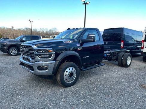 New 2026 RAM 5500 Tradesman image 2