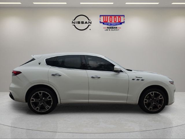 Used 2023 Maserati Levante Modena AWD/4WD image 2