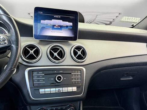 Used 2019 Mercedes-Benz CLA 250 image 11