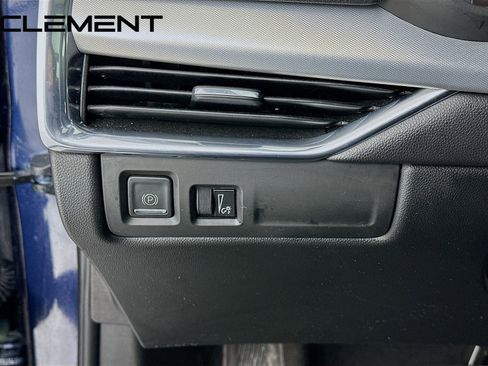 Used 2021 Cadillac XT4 Premium Luxury w/ Sun And Sound Package image 13