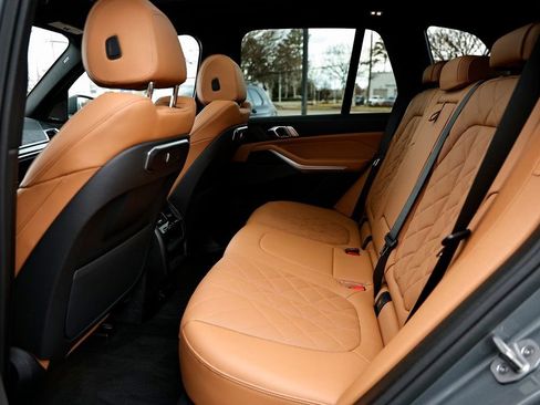 Certified 2025 BMW X5 sDrive40i w/ Premium Package image 25