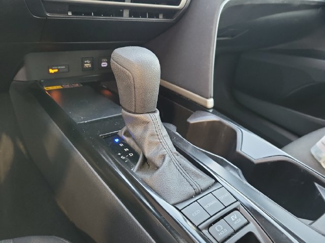 Used 2025 Toyota Camry LE FWD image 24