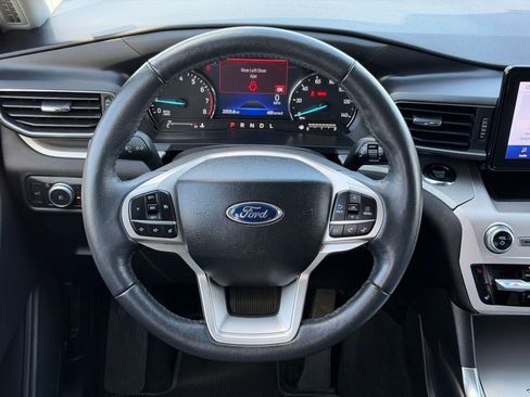 Certified 2022 Ford Explorer XLT w/ Equipment Group 202A image 30