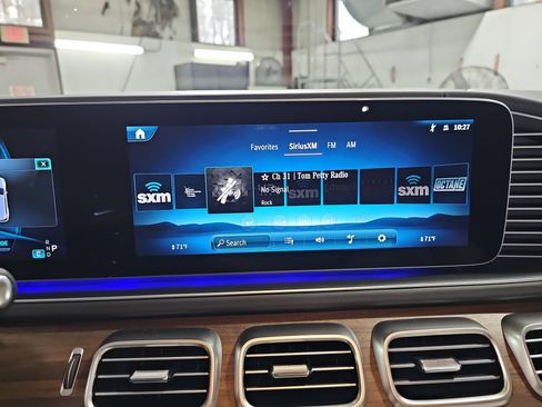 New 2026 Mercedes-Benz GLS 63 AMG 4MATIC image 24