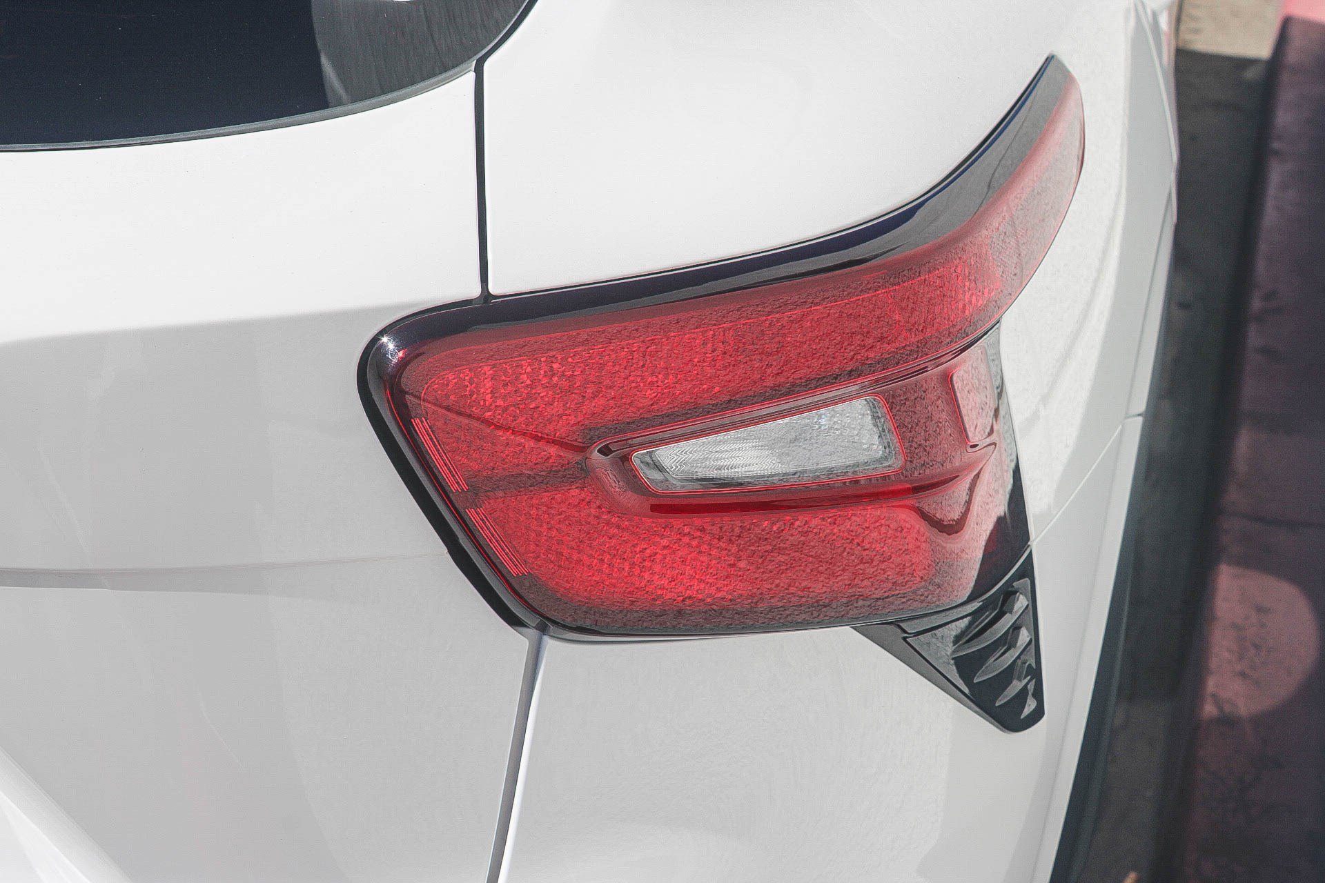 Used 2025 Chevrolet Trax RS FWD image 16