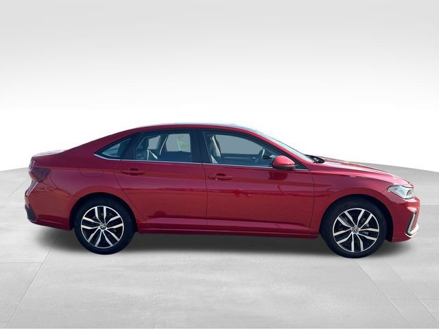 Used 2026 Volkswagen Jetta SE FWD image 7