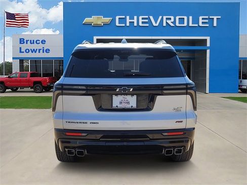 Used 2024 Chevrolet Traverse RS w/ LPO, Floor Liner Package image 6