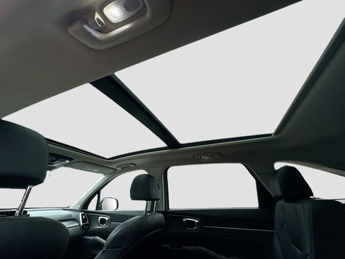Certified 2023 Kia Sorento SX AWD/4WD image 25