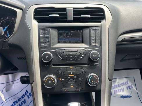 Used 2013 Ford Fusion SE FWD image 14
