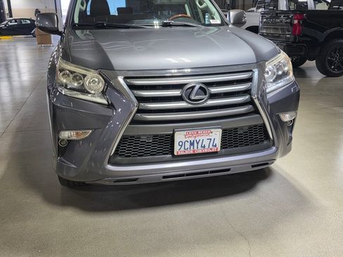 Used 2016 Lexus GX 460 w/ Premium Package AWD/4WD image 9