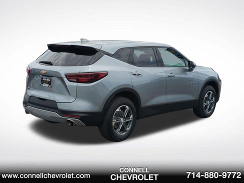 Used 2025 Chevrolet Blazer LT FWD image 5