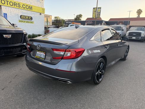 Used 2019 Honda Accord Sport image 3