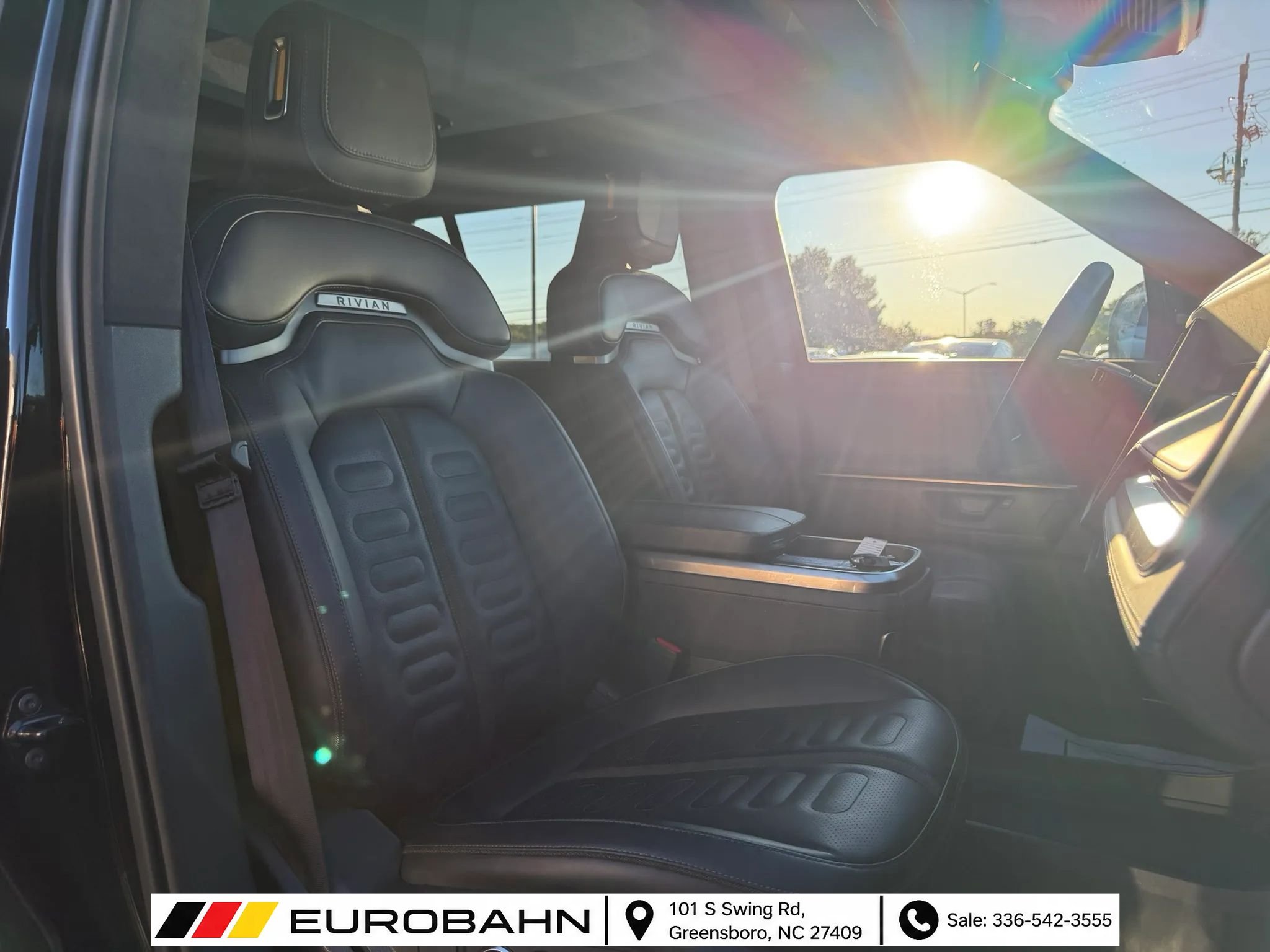 Used 2025 Rivian R1S Adventure Dual AWD/4WD image 14