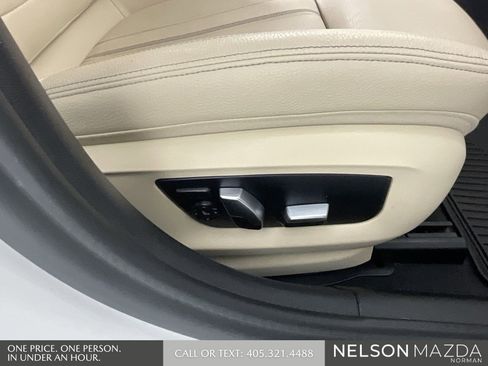 Used 2020 BMW 540i w/ Premium Package image 28