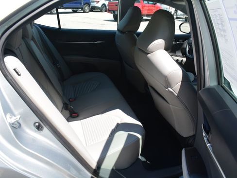 Used 2023 Toyota Camry SE AWD/4WD image 21