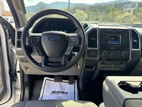 Used 2016 Ford F150 XLT image 21