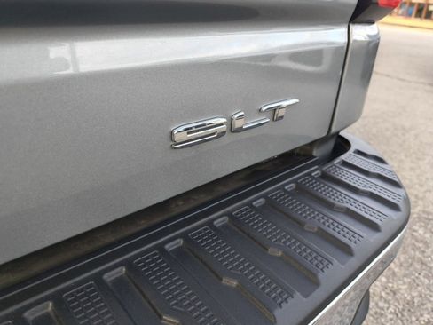 Used 2025 GMC Sierra 1500 SLT image 11