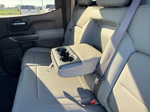 Used 2021 Chevrolet Silverado 1500 LTZ w/ Technology Package AWD/4WD image 34