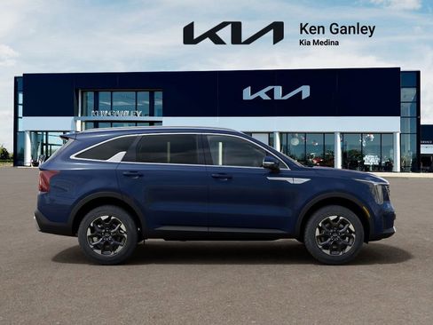 New 2026 Kia Sorento S w/ S Panoramic Sunroof Package AWD/4WD image 7