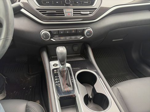 Used 2024 Nissan Altima 2.5 SR w/ SR Premium Package image 20