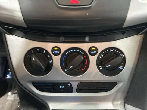 Used 2013 Ford Focus SE FWD image 21