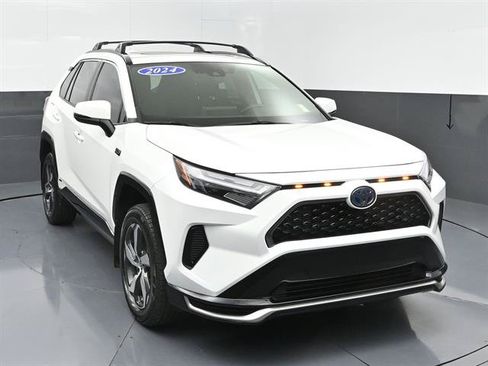 Used 2024 Toyota RAV4 SE w/ Weather & Moonroof Package AWD/4WD image 3