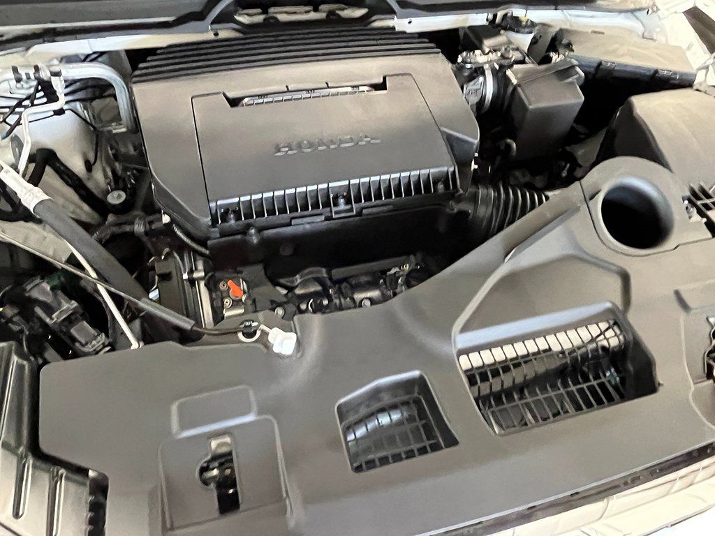 Used 2025 Honda Pilot Touring image 12
