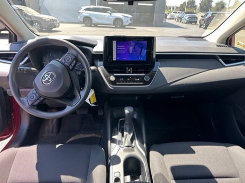 Used 2024 Toyota Corolla LE FWD image 9