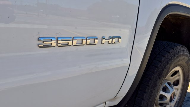 Used 2019 GMC Sierra 3500 4x4 Crew Cab w/ Sierra Convenience Package image 10