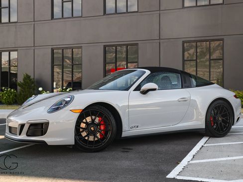 Used 2019 Porsche 911 Targa 4 GTS AWD/4WD image 3