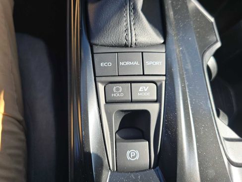 Certified 2025 Toyota Camry LE image 32