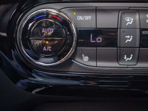 New 2026 Chevrolet Trax RS w/ Sunroof Package image 20