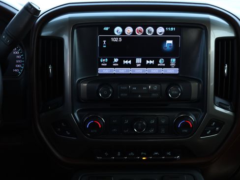 Used 2017 Chevrolet Silverado 1500 High Country image 9