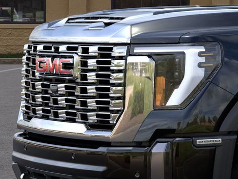 New 2026 GMC Sierra 3500 Denali w/ Denali Reserve Package image 14