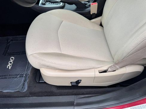 Used 2014 Chrysler 200 Touring FWD image 14