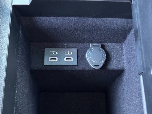 Used 2023 Lexus ES 300h w/ Premium Package image 32