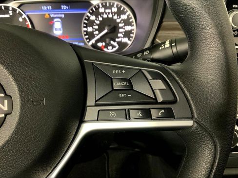 Used 2025 Nissan Altima 2.5 SV image 19