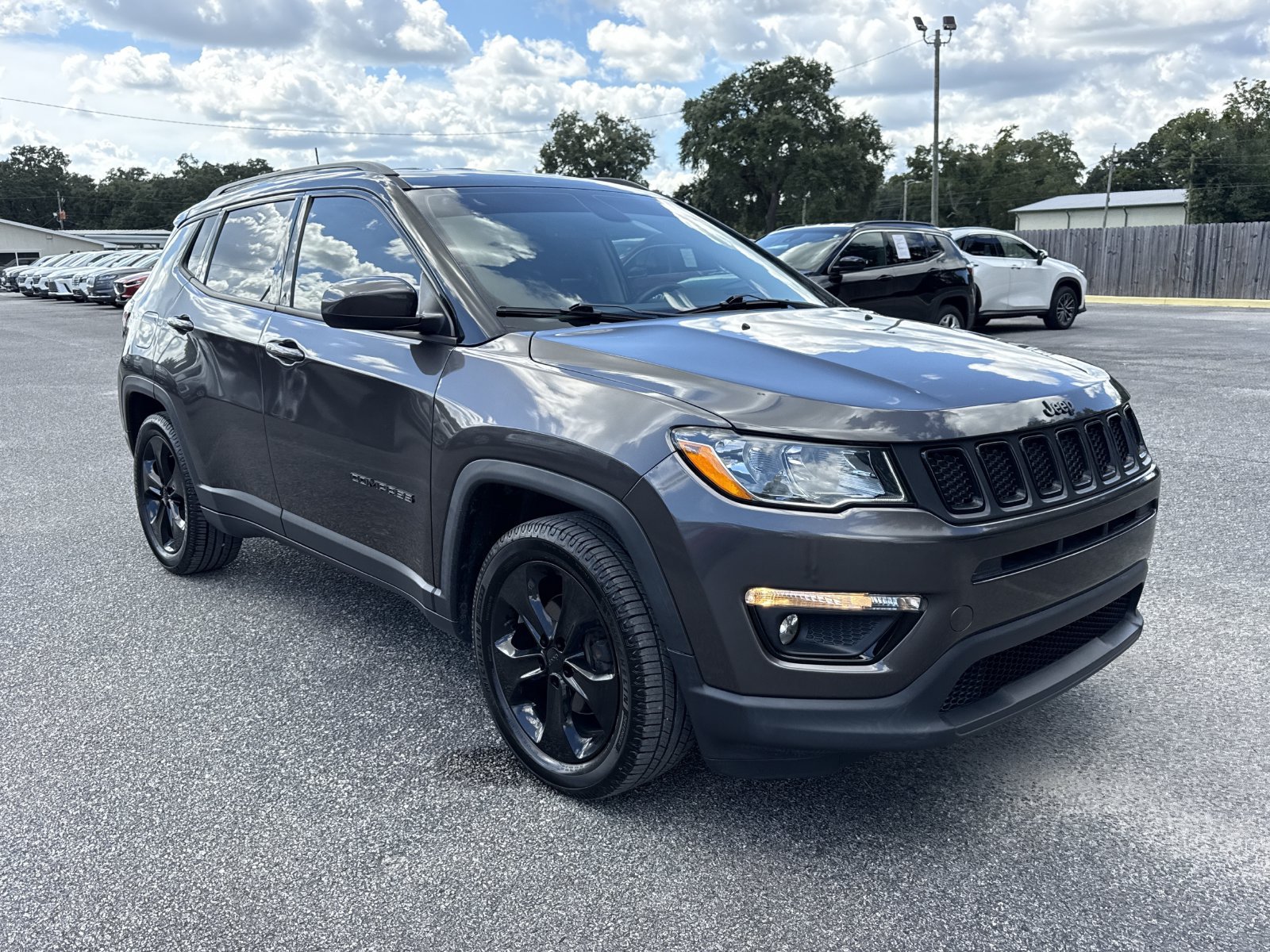 Used 2019 Jeep Compass Latitude FWD image 7