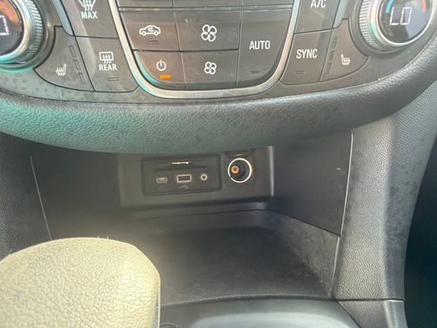 Used 2024 Chevrolet Equinox RS FWD image 24