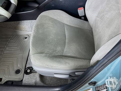 Used 2015 Toyota Prius Four image 15