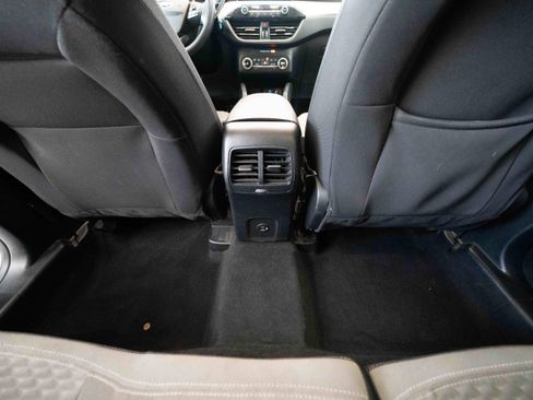 Used 2020 Ford Escape SE image 23