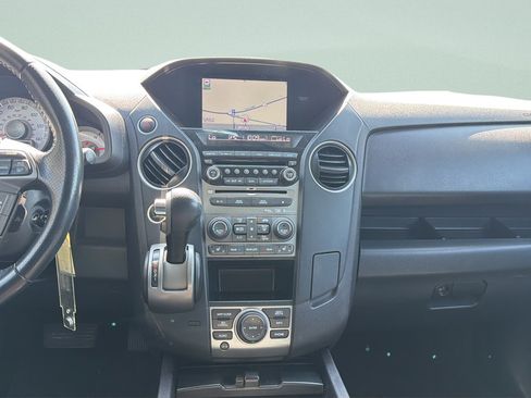 Used 2012 Honda Pilot Touring image 11